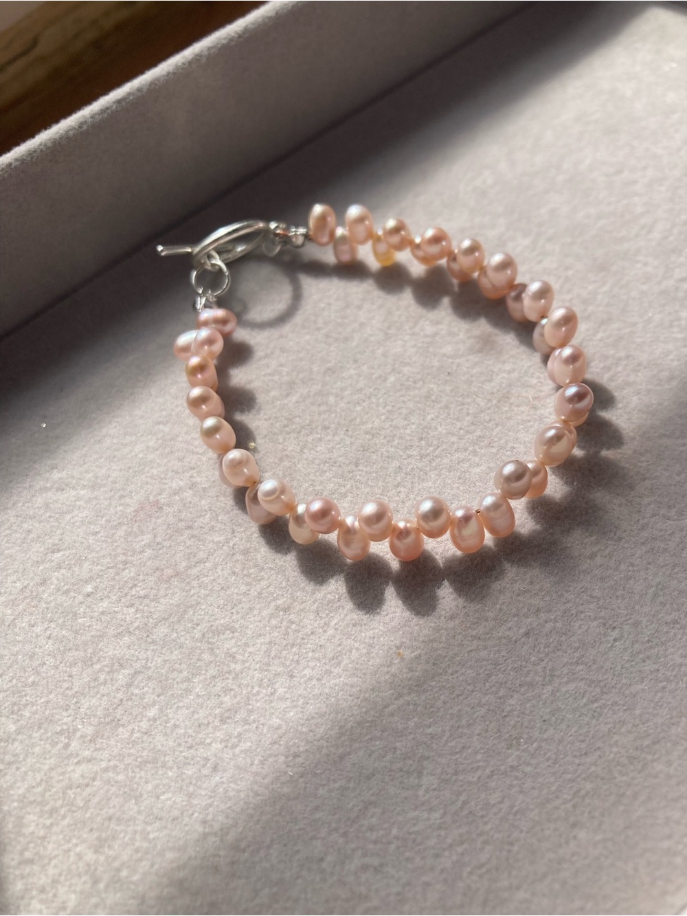 Freshwater Pearl Bracelet in Blush Pink - Elegant Women's Jewelry